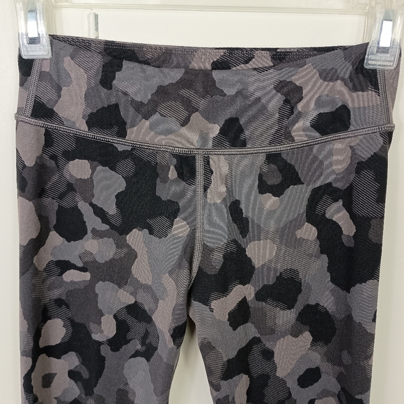 Athleta Girl Leopard Leggings Black Gray XL/14 Stretch Printed Chit Chat Tights - Picture 2 of 11